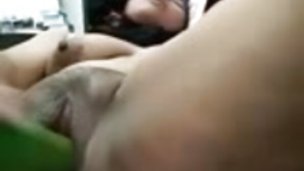 Video khiêu dâm về con chó cái Bồ Đào Nha mặc áo màu hồng và tai phim sex nhật quần lót